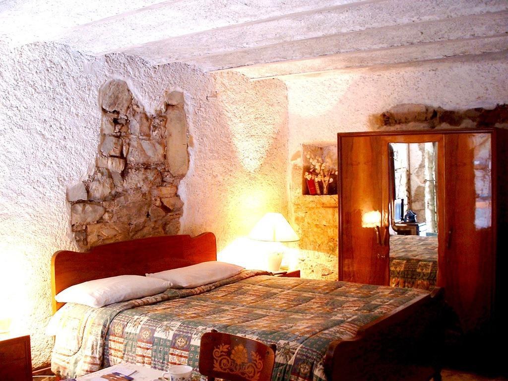 Medieval Village B&B Ne Room photo